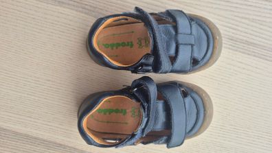 size 22 Kids Froddo Barefoot Sandals