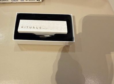 Rituals car perfume holder (just holder)