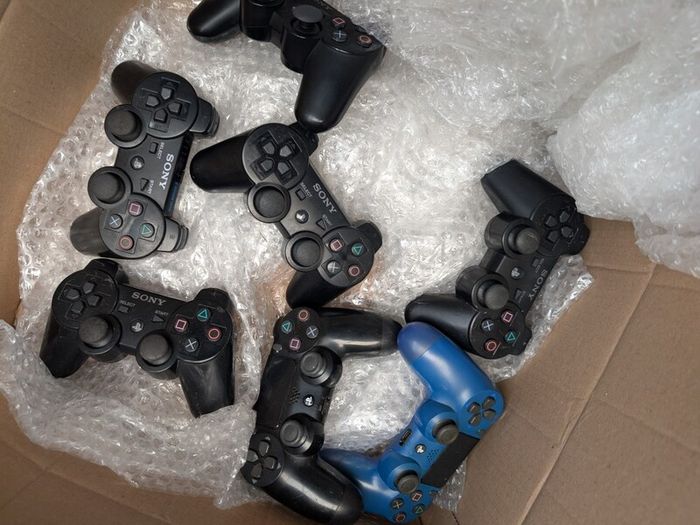 PS3 / Ps4 Controller lot
