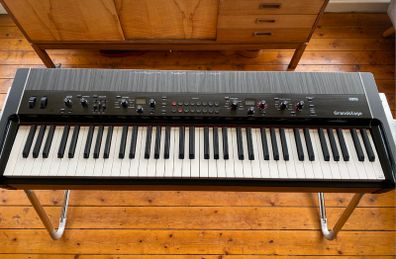 Korg Grandstage 73 Stage Piano, plus Flight Case
