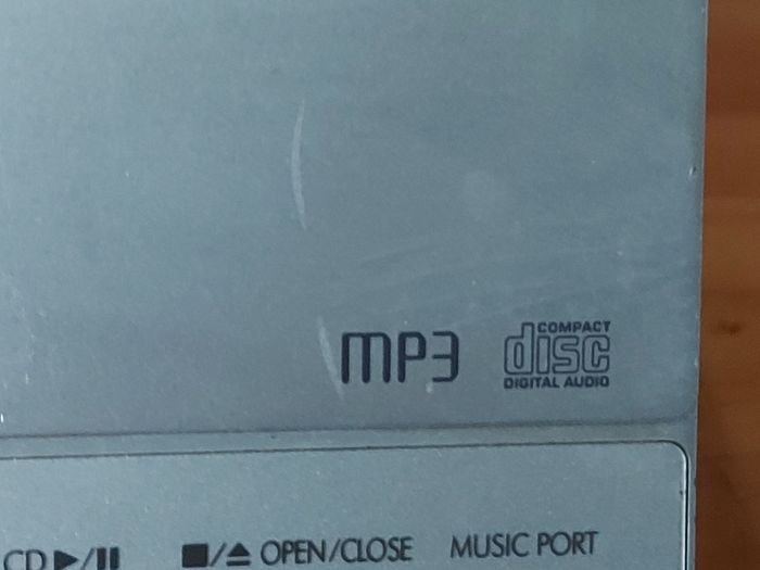 Panasonic SA-EN28 CD Stereo Music system, Radio, CD, MP3, all working perfect and in very good condition, with 2 Panasonic speakers Model SB-EN28