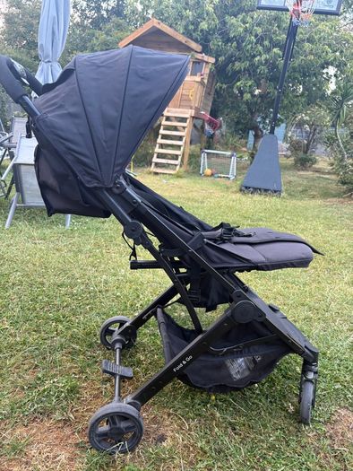Travel stroller