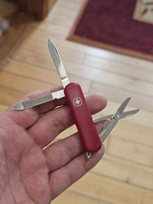 Vintage Discontinued Collectable Wenger Esquire 65mm Swiss Army Knife Keychain tool