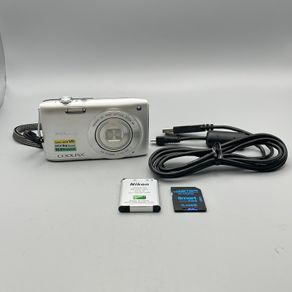 Nikon Coolpix S3300 16MP Digital Camera Silver - Full Kit