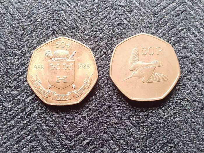 2 x 1988 Ireland 50p Coins, Both Types