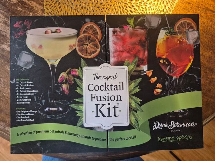 NEW_ Cocktail Bar Set, Cocktail making kit - Gift Idea