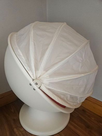 spinning egg chair
