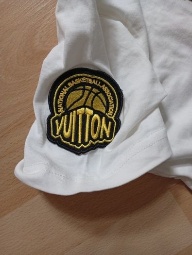 LV T-shirt ((kids Age 12-14yrs Immaculate))