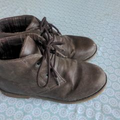 Boys boots