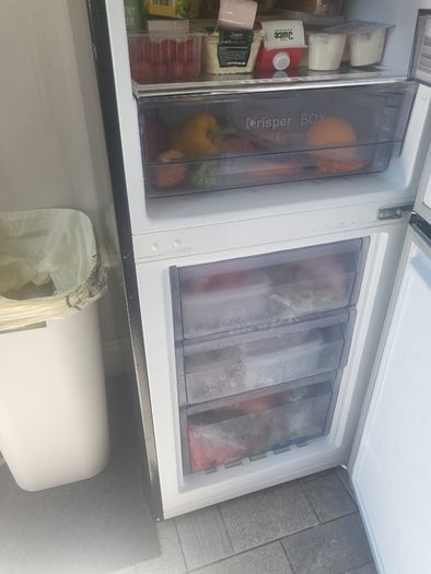 Clean fridge