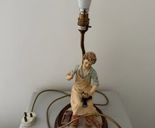 Vintage figurine lamp