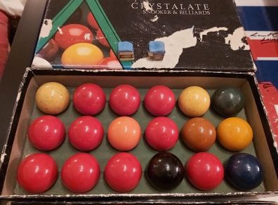snooker balls