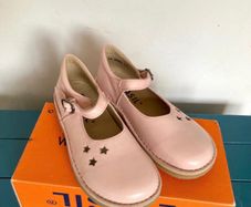 Petasil Mary Janes, new
