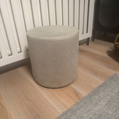 Footstool / Pouff