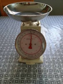 vintage style weighong scales