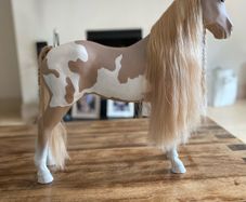 Our Generation Palomino Paint Horse