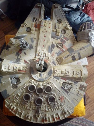 Star Wars Millennium Falcon (1995) and X-Wing (1995)