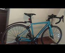 Ladies Blue Medium Boardman SLR 8.6 racer.