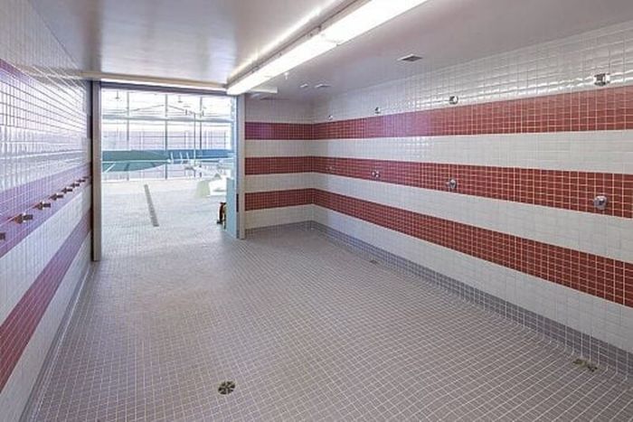 Tiler available