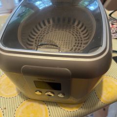 UV cleaner