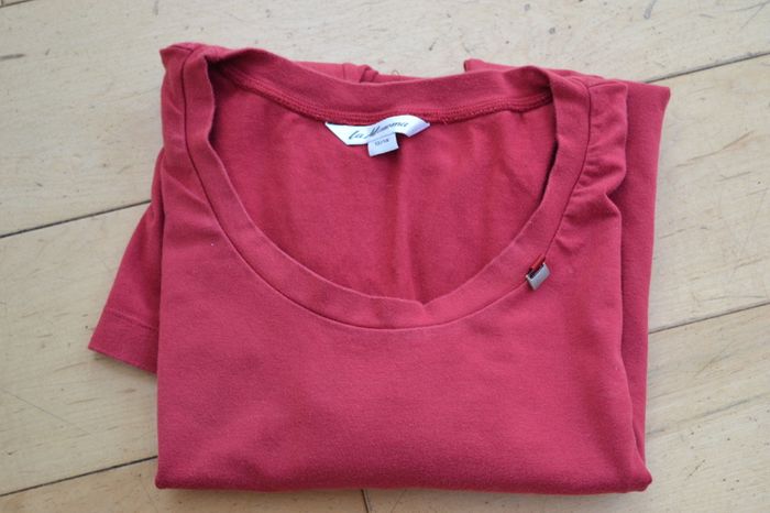 Maternity Tops and Vests Size m or UK 12 EUR 7 EACH