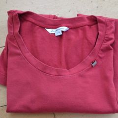 Maternity Tops and Vests Size m or UK 12 EUR 7 EACH