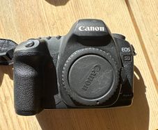 Canon EOS 5D Mark II 38k Shutter