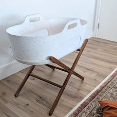 Snooze basket