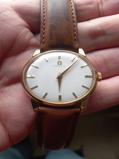 18 ct gold omega
