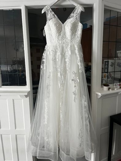 Wedding dress