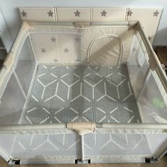 Play pen