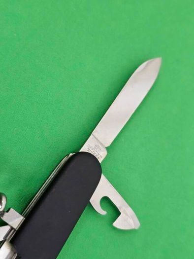 Vibtage Rare Collectable Discontinued Victorinox Mountain Bike Model without the kit 91mm Swiss Army Knife 1990s