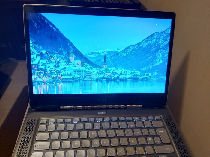 DELL XPS 14z, Intel Core i5-2430M CPU, 2.4GHz, 6GB Ram, 500GB HDD, Windows 10 Pro, Microsoft Edge, Chrome and VLC