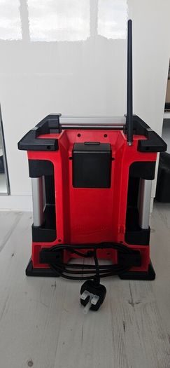 Milwaukee M18 RC-0 230V or 18V AM / FM Site Radio