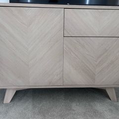 sideboard