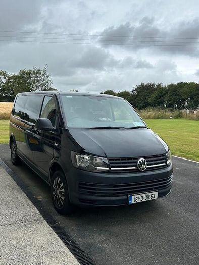 Volkswagen Caravelle / Shuttle 9 Seater 2018
