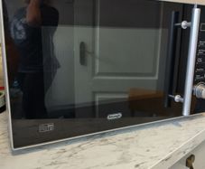 Microwave Grill/Combi DeLonghi