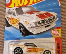 Hot Wheels - 67 Ford Mustang Coupe