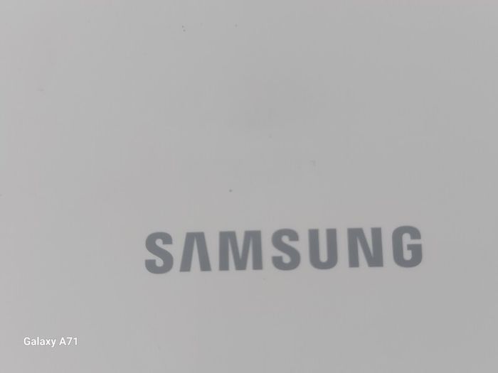 Samsung Galaxy Tab 2, Model GT-P5110, White, Comes with charging Cable, Pin Locked, for parts or repair