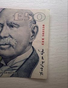 Rare !!  Free register post   Crispy 50 pound 14-02-96 replacement prefix EEE 502510