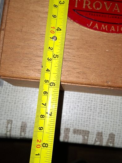 Old Empty Wooden Cigar Box for El Trovador Cigars Made In Jamaica, Postage Available or Collection,