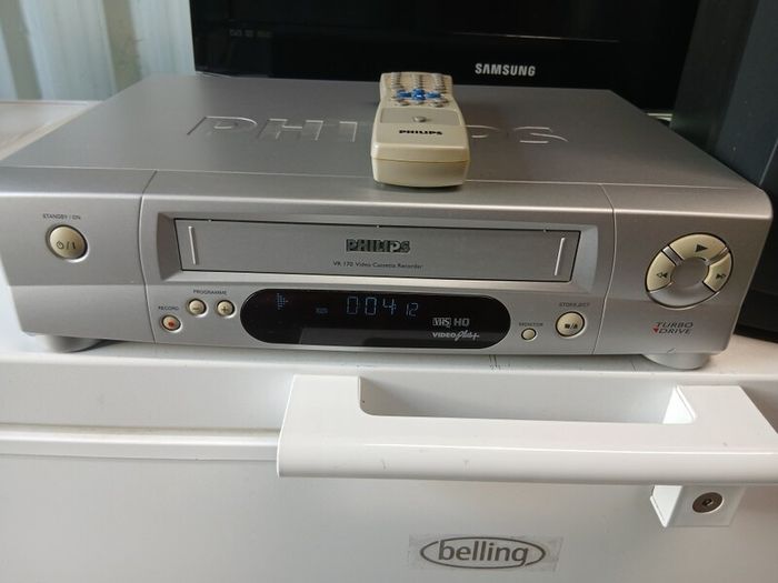 Phillips vhs player with remote