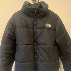 black north face jacket size L but fits 8 (as photo'd)