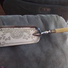 Victorian Crumb Catcher