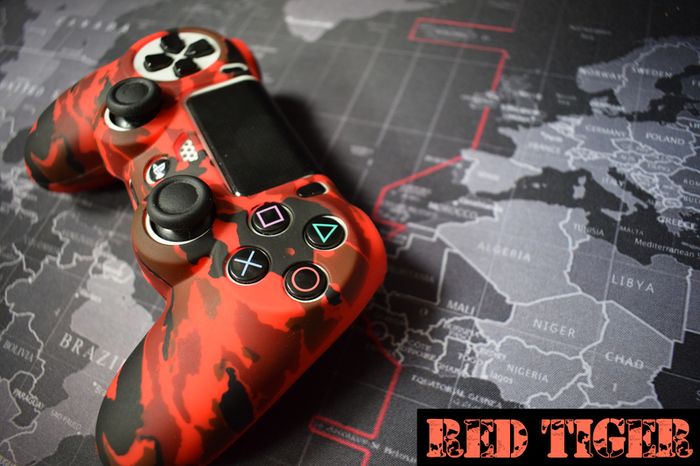 Dualshock 4 - Camouflage Covers (Red,Blue,Green)