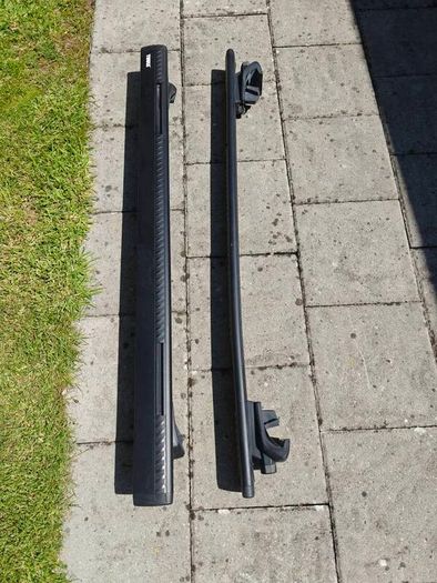 Thule WingBar Evo 47" black roof bars