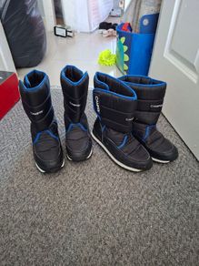 snow boots + gloves