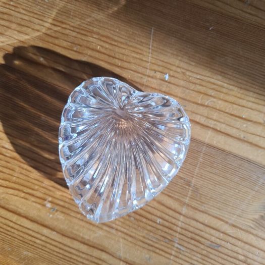 vintage lead crystal heart-shaped trinket box lid