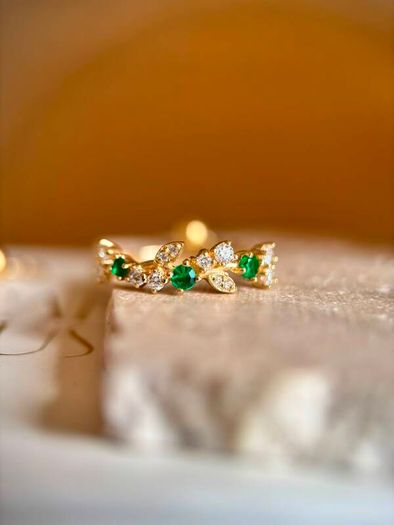 Brand New 18k Solid Yellow Gold Ring - Natural Emeralds & Diamonds (Size L1/2 / US 6)