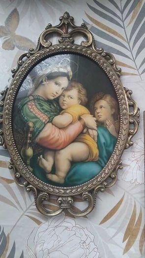 Raphael Madonna of the Chair Gold Oval Framed Italy Vintage Art